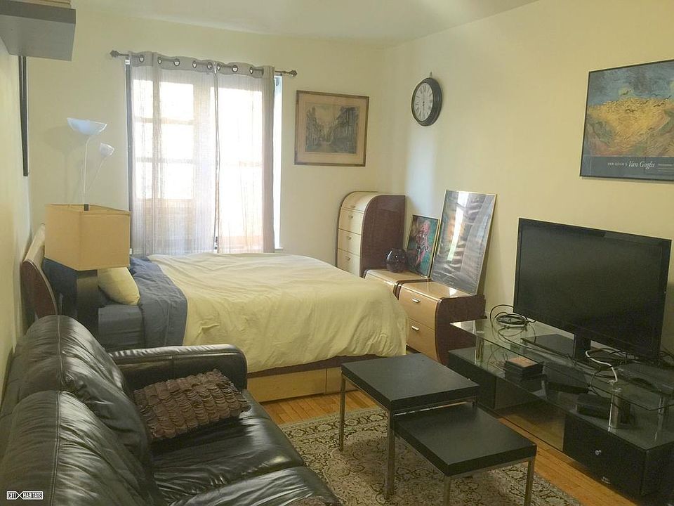 1st image of 312-320 W 23rd St #2J
