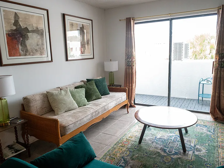 1418 Collins Ave #403 — Photo 32