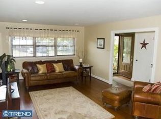 517 Bancroft Rd, Cherry Hill, NJ 08034