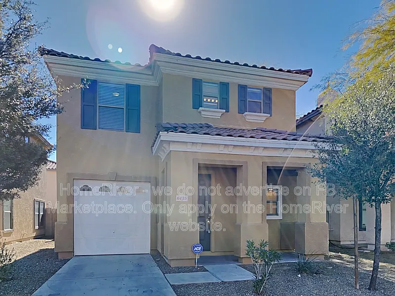 6435 W Sophie Ln