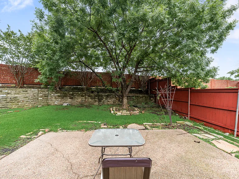 9301 Preston Trl — Photo 30