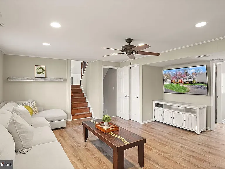 8282 Morning Dew Ct — Photo 44