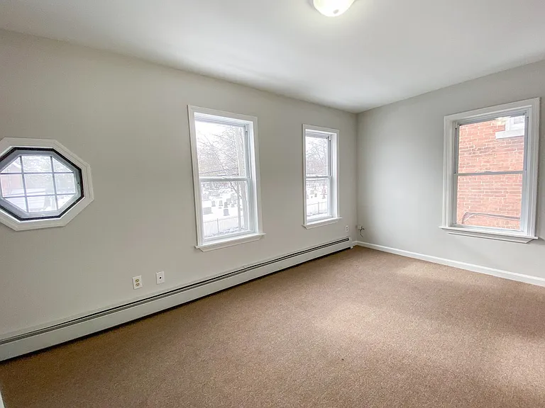 158 Ward St — Photo 27