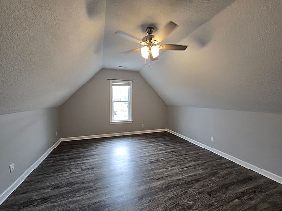 4th image of 608 Millbrooke Cir