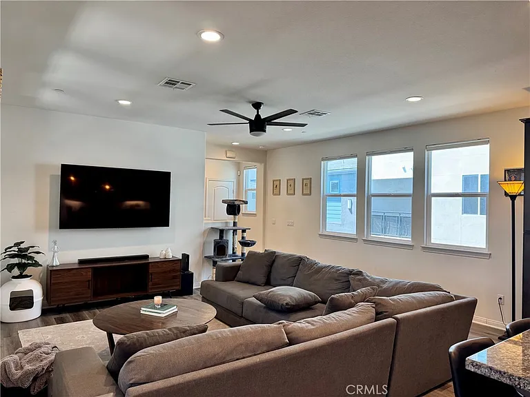 10577 Cannon Dr — Photo 8
