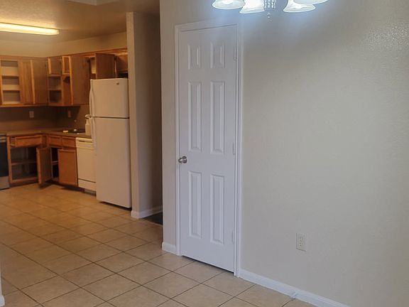 2nd image of 4200 Elms Run Cir #2