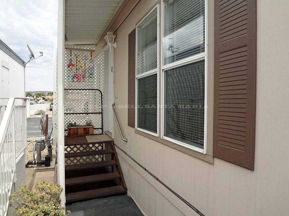 Front Porch Entrance 