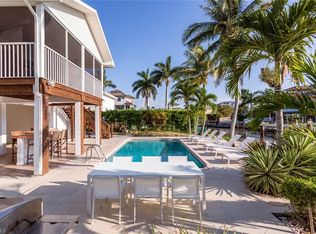 121 Sand Dollar Dr, Fort Myers Beach, FL 33931