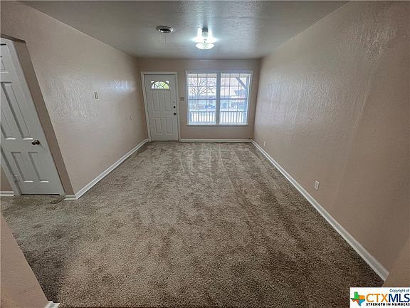 5th image of 103 Nauert St