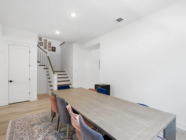 4728 Brockwell Dr — Photo 11