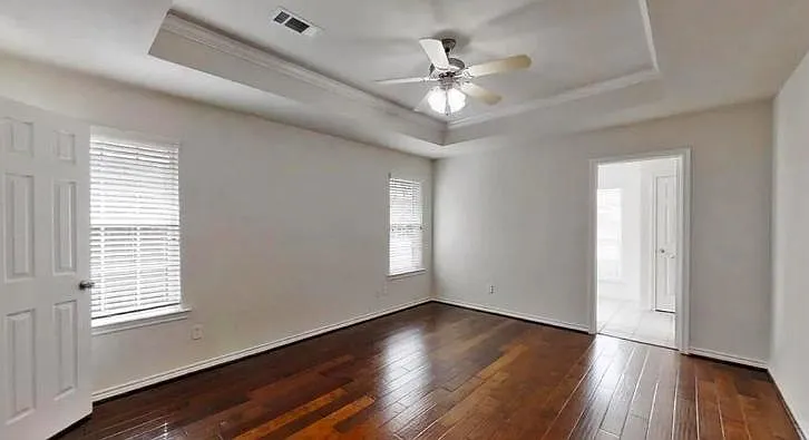 4214 Alexandria Ave — Photo 17