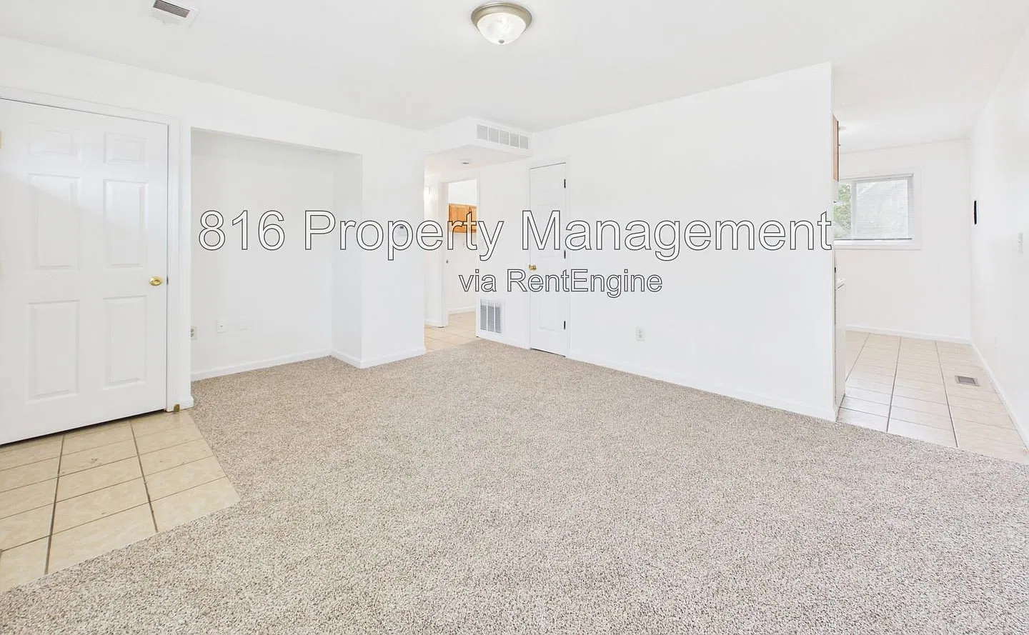 2 bed, 1.0 bath, 810 sqft, $1,100 — Photo 2