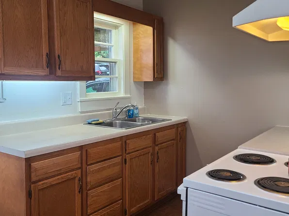 1409 Hershey Ave, Muscatine, IA 52761