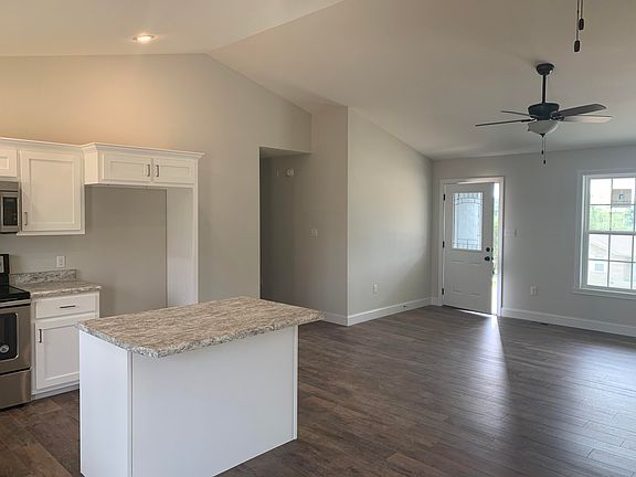 5th image of 276 Altina Cir
