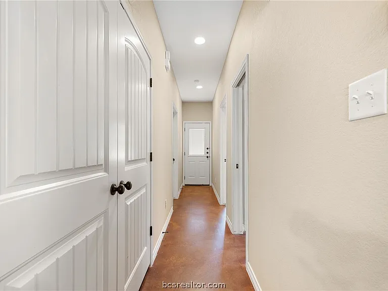 305 Capps Dr — Photo 15