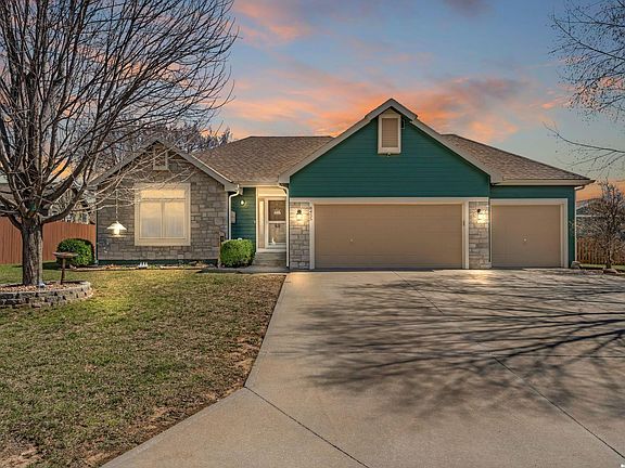 2nd image of 8455 Timber Ridge St