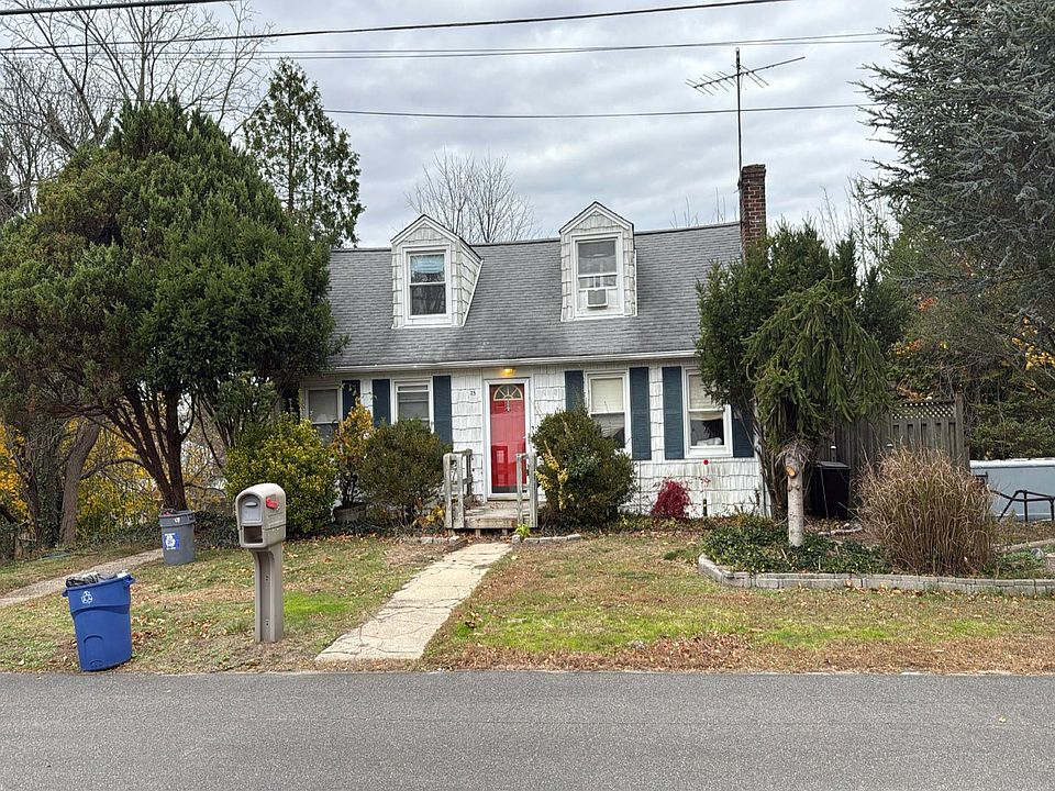 1st image of 25 Brewster St