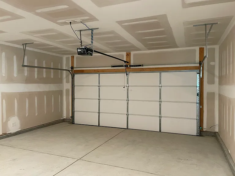 715 Courtland Dr — Photo 21