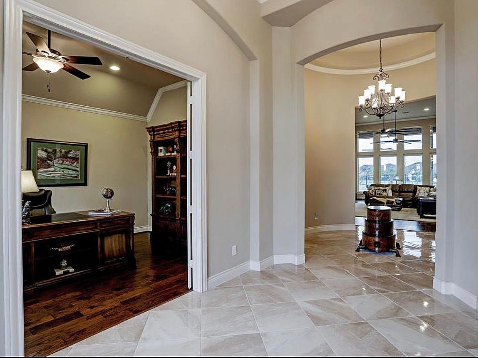 1st image of 10335 Olivia View Ln