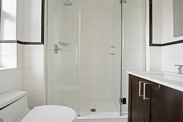 Rented by Stonehenge NYC LLC | media 6