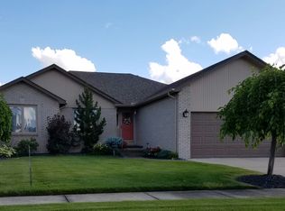 15762 Tranquil Dr, Macomb, MI 48042