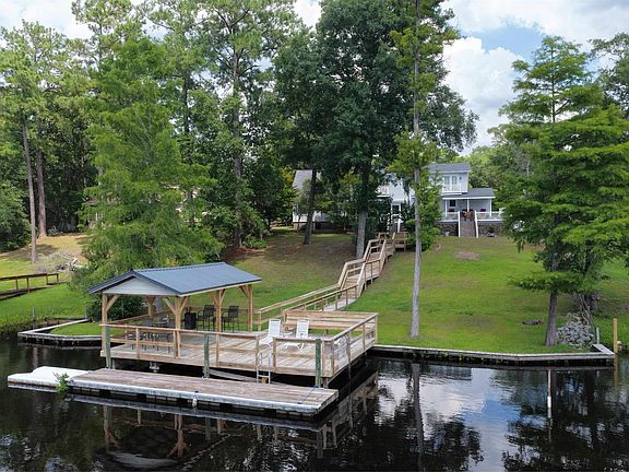 3rd image of 203 Cree Trail #Riverfront with Private Dock