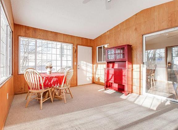 4th image of 690 Clearbrook Ln