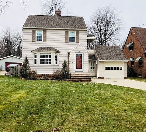 2nd image of 760 Bryn Mawr Ave