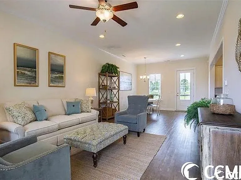 2820 Cook Cir #D — Photo 34