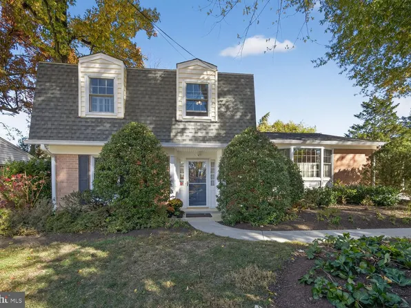 8703 Yarmouth Ct, Rockville, MD 20854