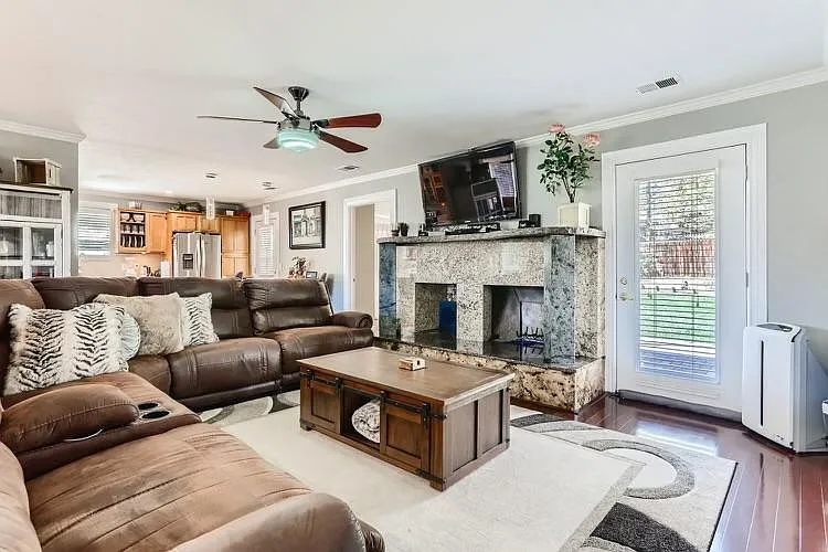 10286 W Layton Dr — Photo 5