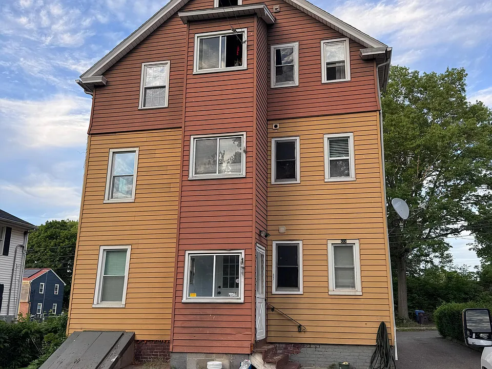 Building Photo 3