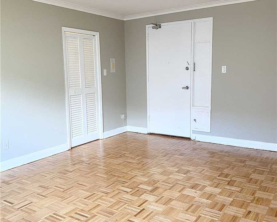 1st image of 276 Saint Clair Ave W #311