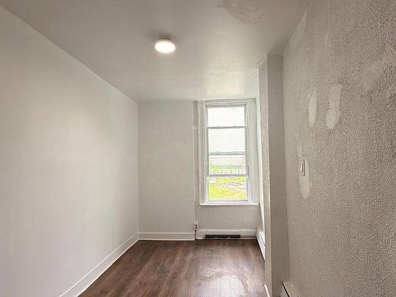 3rd image of 316 9th St Floor 1