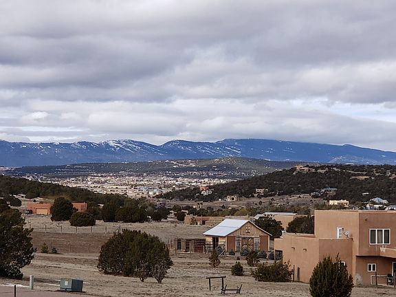4th image of 26 Vista Encantada Dr