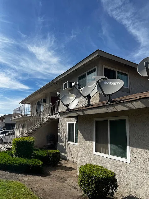 2 bed, 1000 sqft, $2,100 — Photo 3