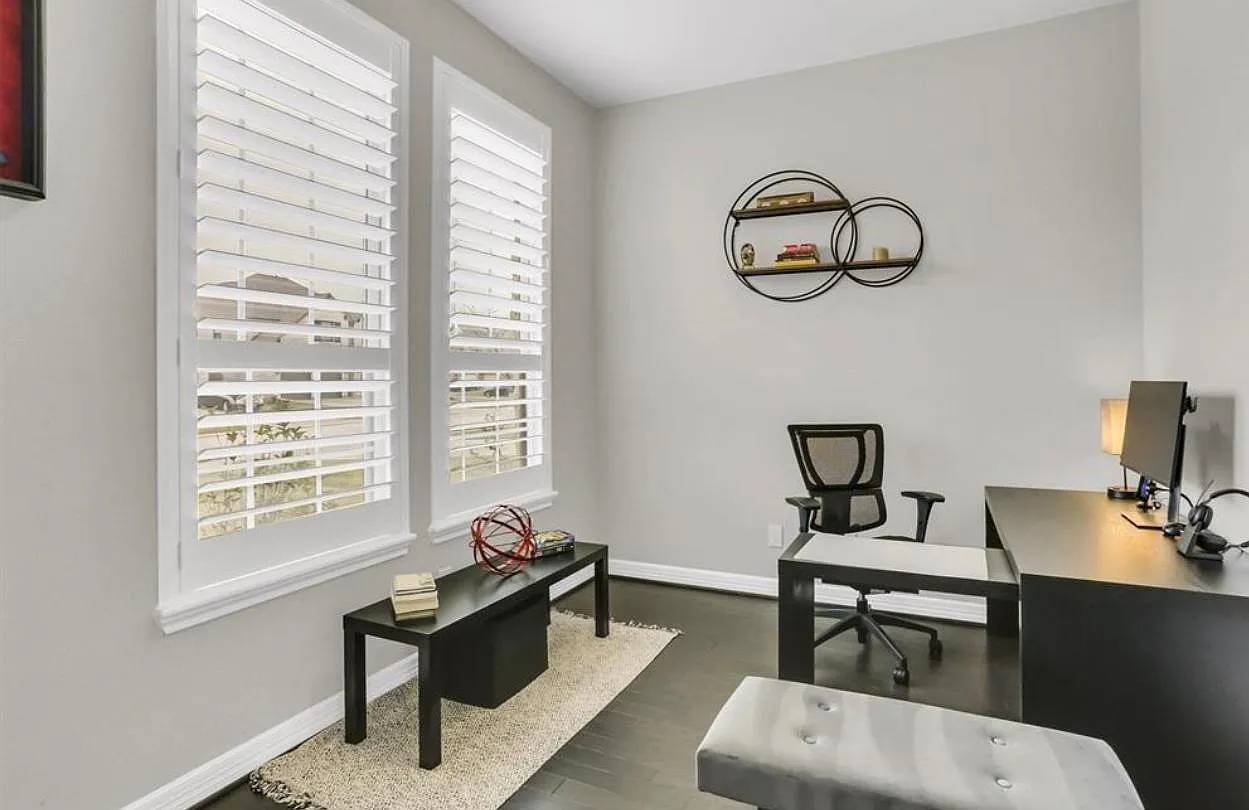 4 bed, 3.5 bath, 3484 sqft, $3,800 — Photo 4