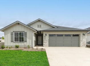 6771 W Redwood Creek Dr, Meridian, ID 83646