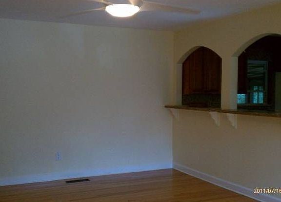2nd image of 808 S Duncan Ave
