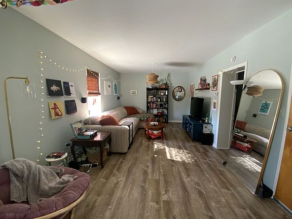 2nd image of 4715 Harford Rd #2R