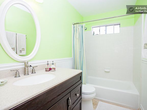 3rd image of 1080 Palmetto Way APT F