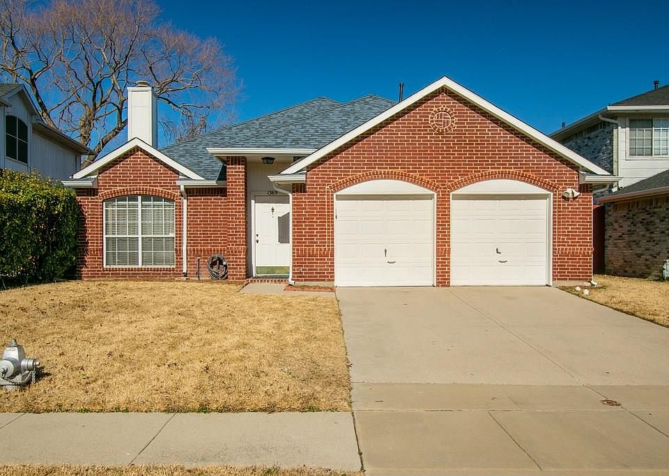 1st image of 1369 Honeysuckle Ln