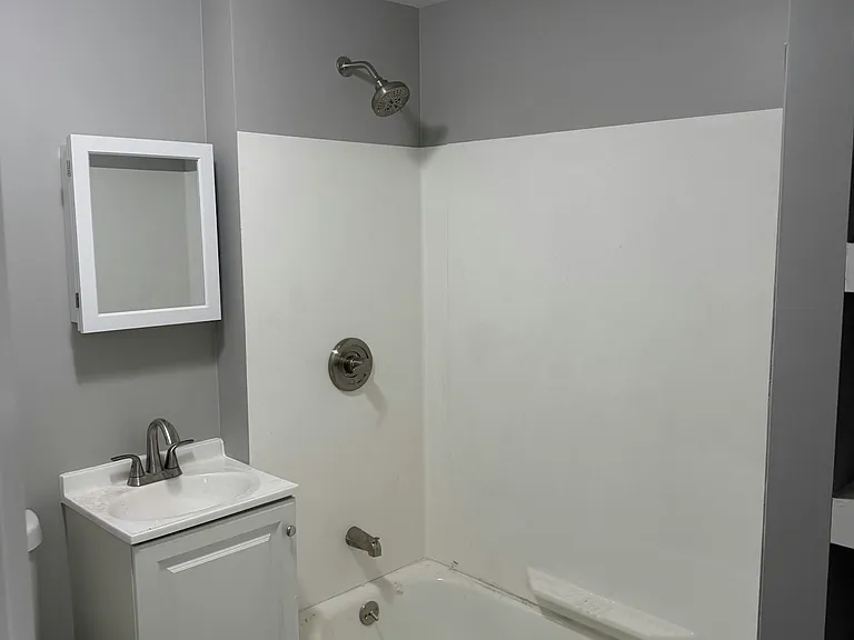 135 Orange St #3A — Photo 2
