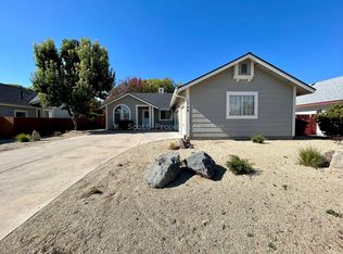 1748 Bougainvillea Dr, Minden, NV