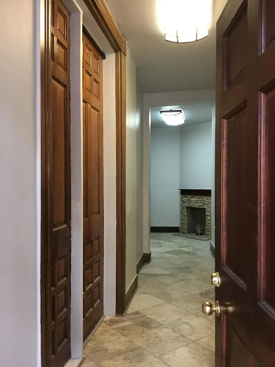 Entrance Hallway - 1708 Saint Paul St