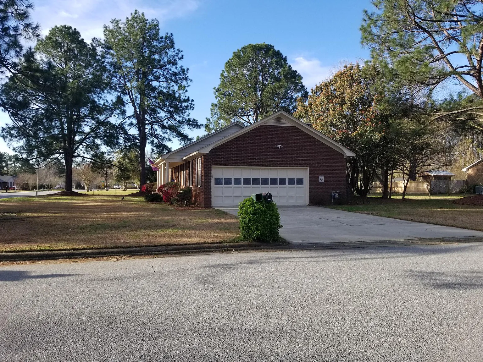 208 Tuckahoe Dr — Photo 4