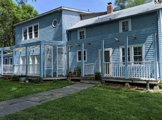 2929 S East Lake Rd, Newton, KS 67114