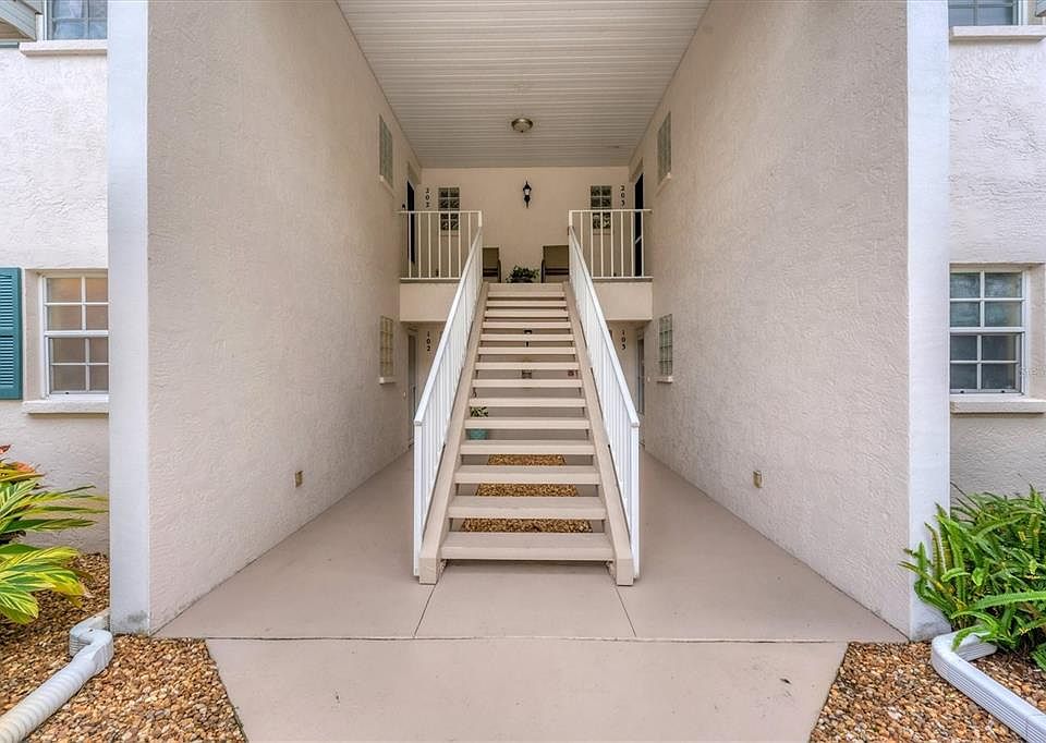 1st image of 803 MONTROSE DRIVE #102