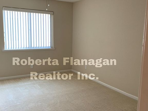 4th image of 1890 Green Sands Ave