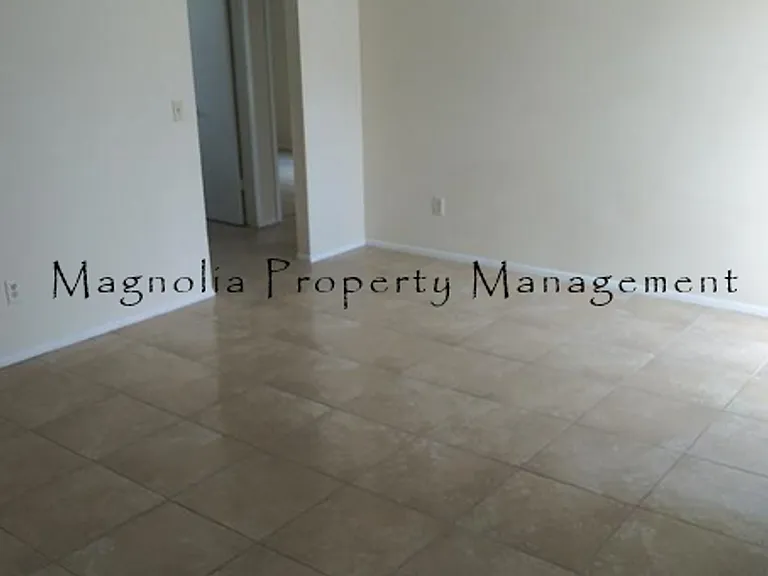 7729 Indian Ridge Trl N — Photo 17